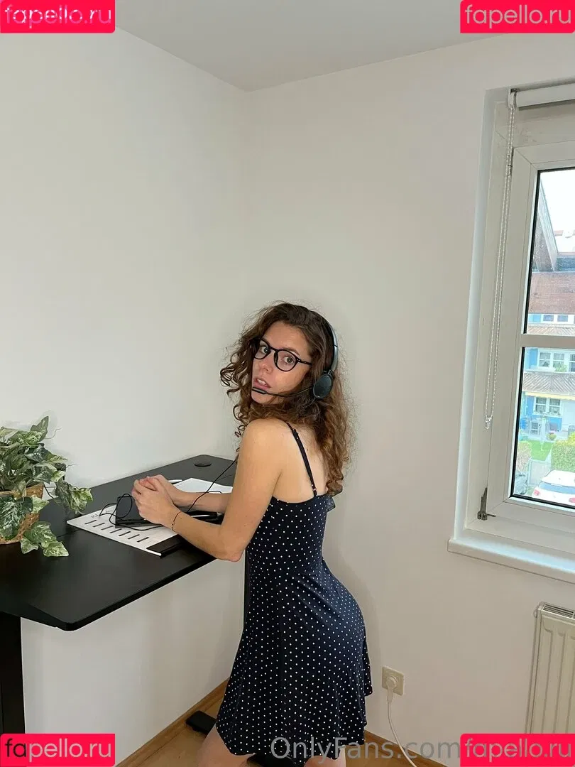 mia.hill Onlyfans Photo Gallery 