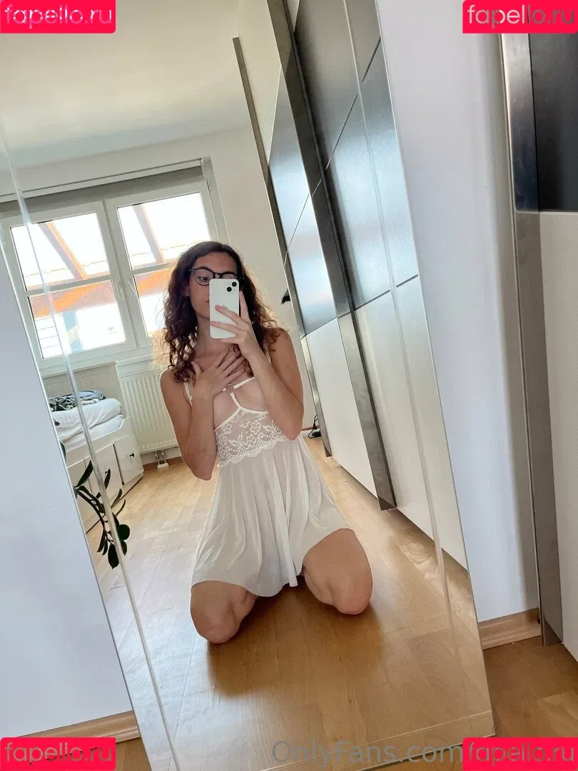 mia.hill Onlyfans Photo Gallery 