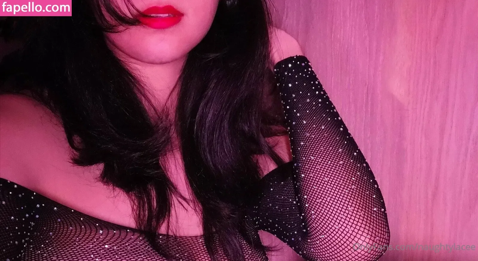 naughtylacee Onlyfans Photo Gallery 