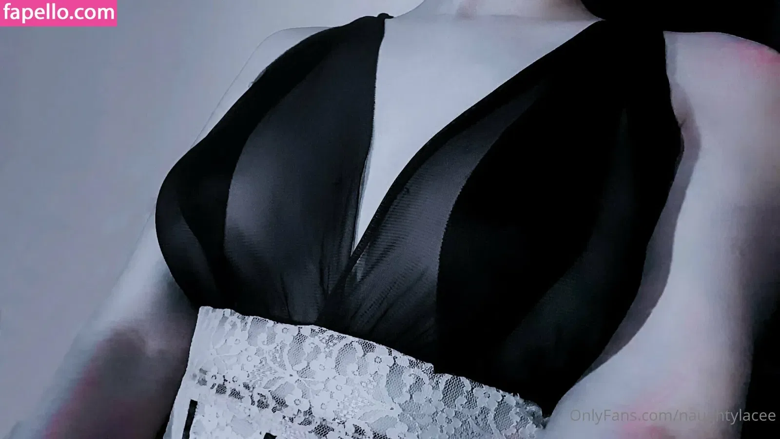 naughtylacee Onlyfans Photo Gallery 