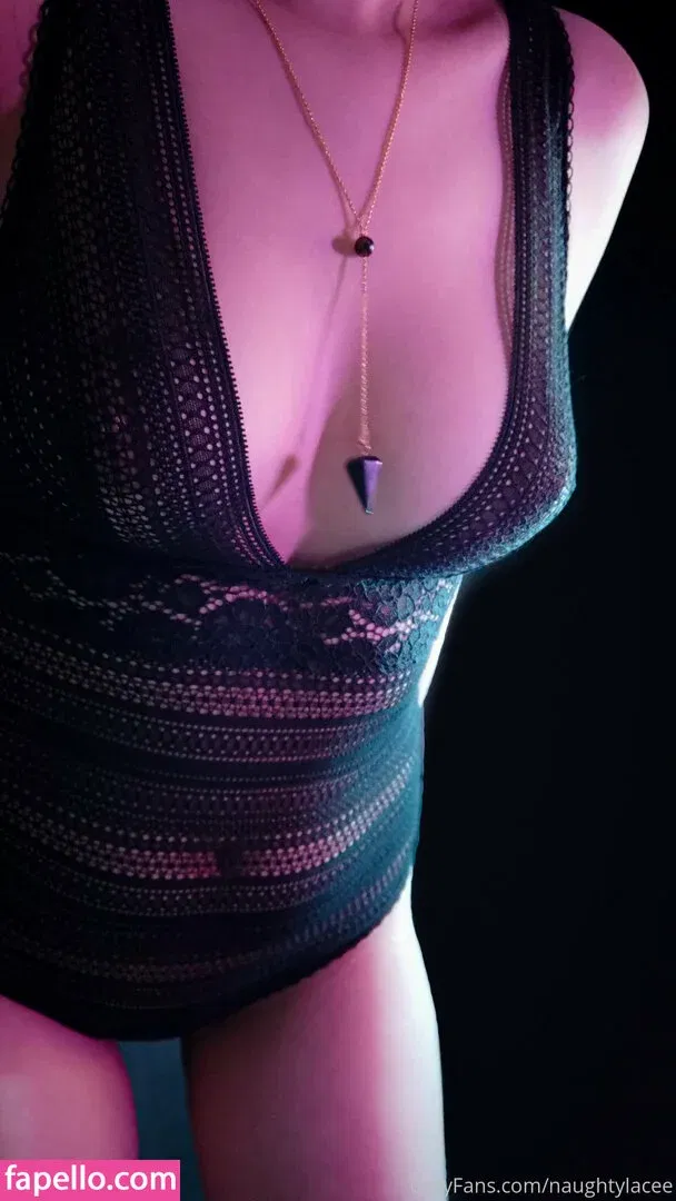 naughtylacee Onlyfans Photo Gallery 