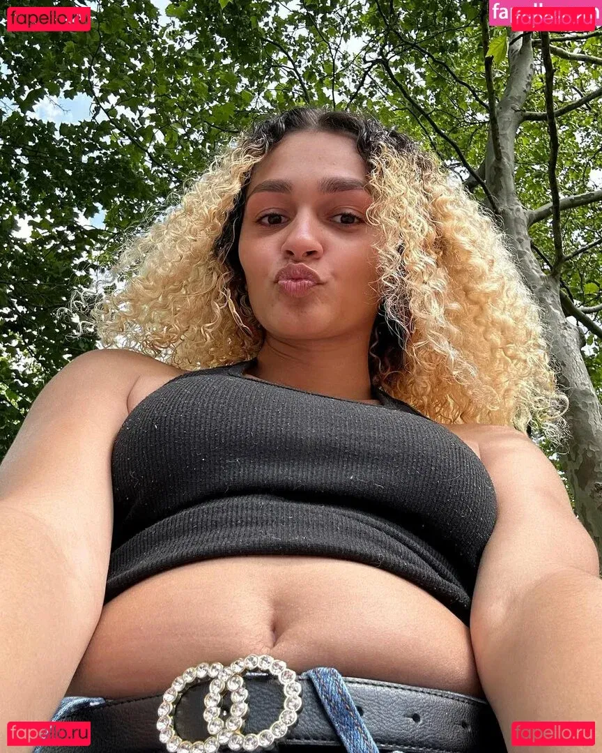 foodbabyqueen Onlyfans Photo Gallery 