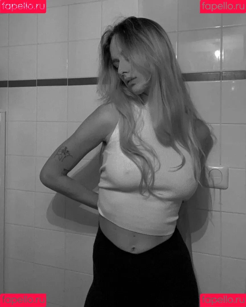 Nina Romane Onlyfans Photo Gallery 