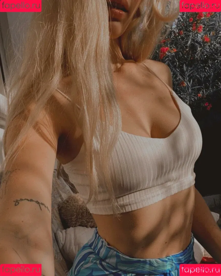 Nina Romane Onlyfans Photo Gallery 