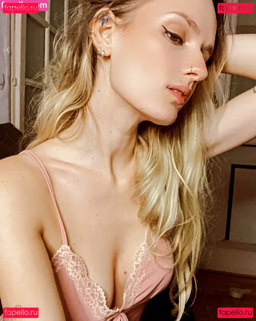 Nina Romane Onlyfans Photo Gallery 