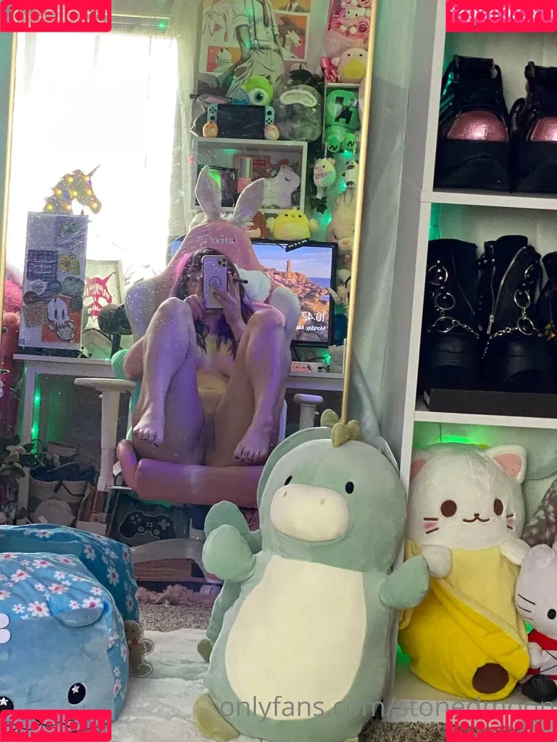 stonedmoon Onlyfans Photo Gallery 