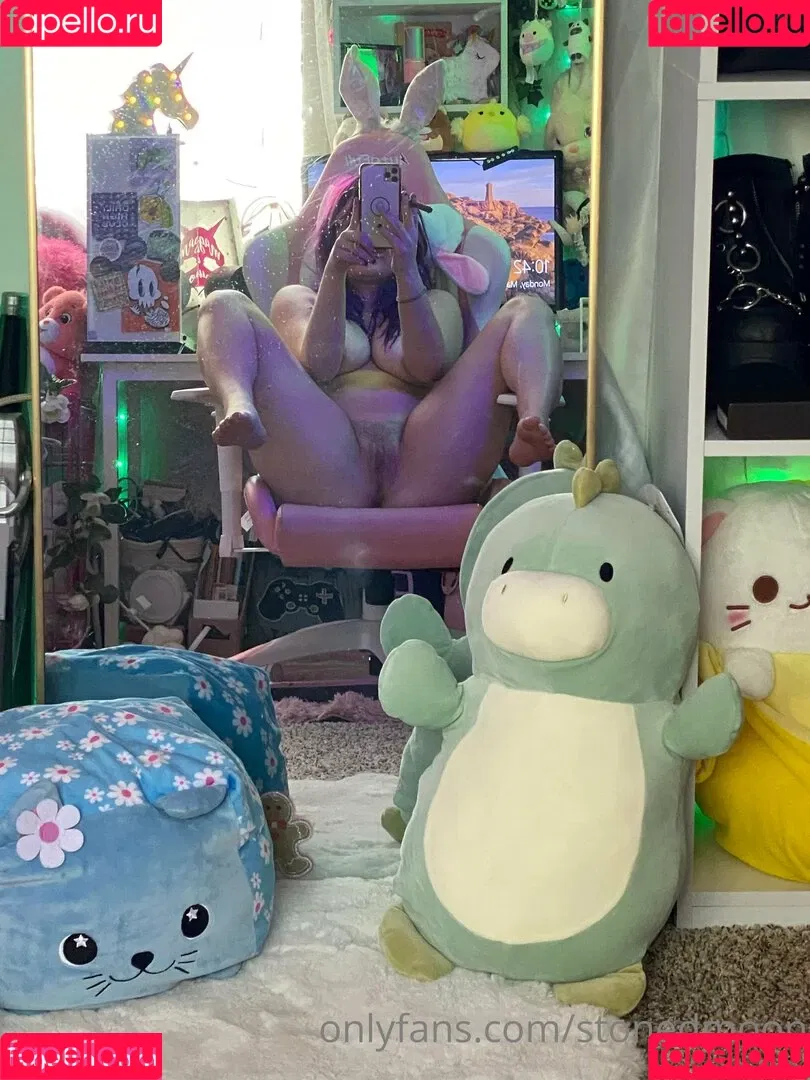 stonedmoon Onlyfans Photo Gallery 