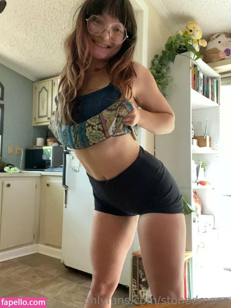stonedmoon Onlyfans Photo Gallery 