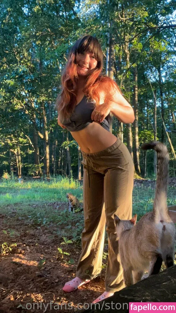 stonedmoon Onlyfans Photo Gallery 