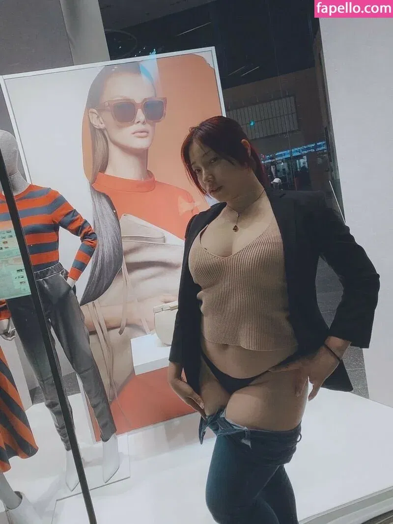 Twoyun Onlyfans Photo Gallery 