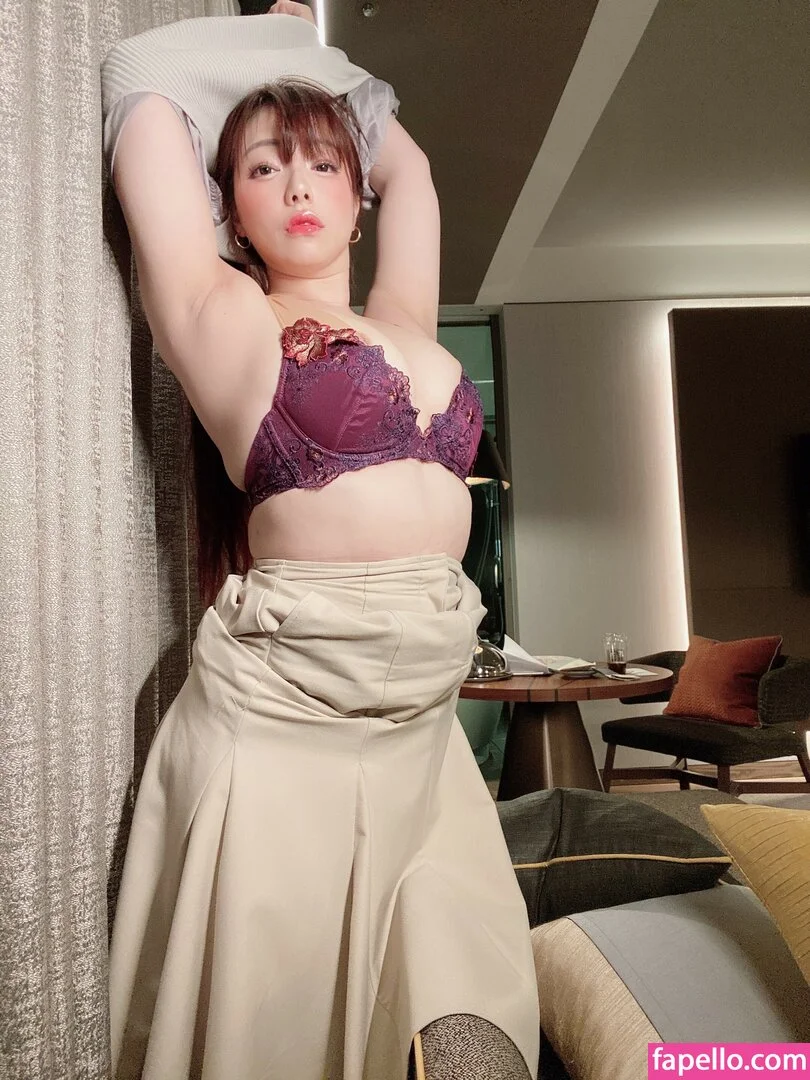 Twoyun Onlyfans Photo Gallery 