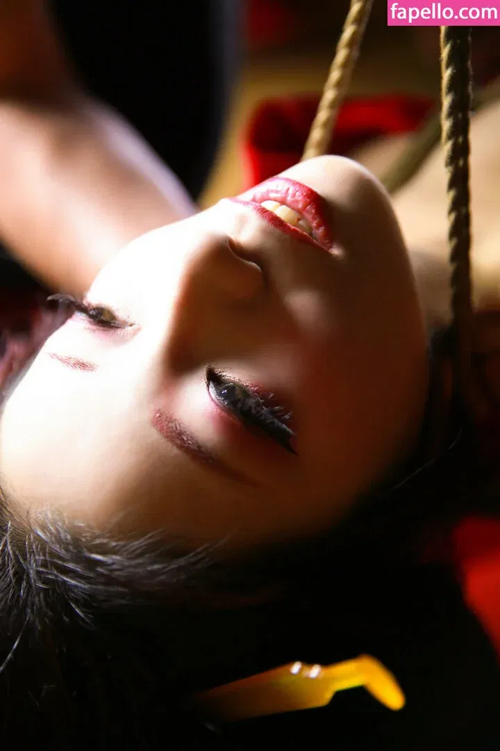 Twoyun Onlyfans Photo Gallery 