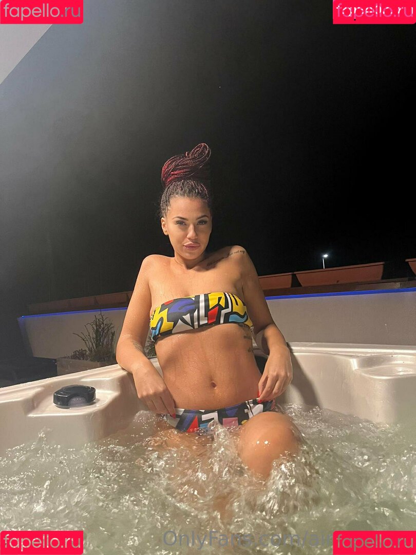 aimeecruz Onlyfans Photo Gallery 