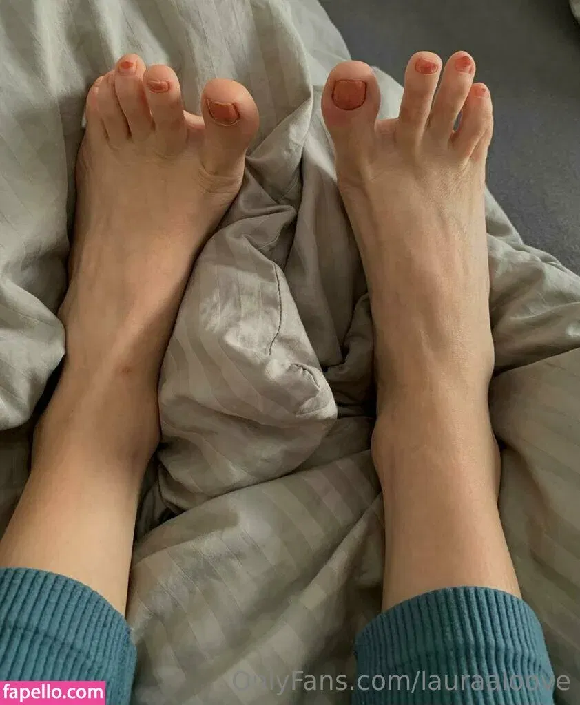 lauraaloove Onlyfans Photo Gallery 