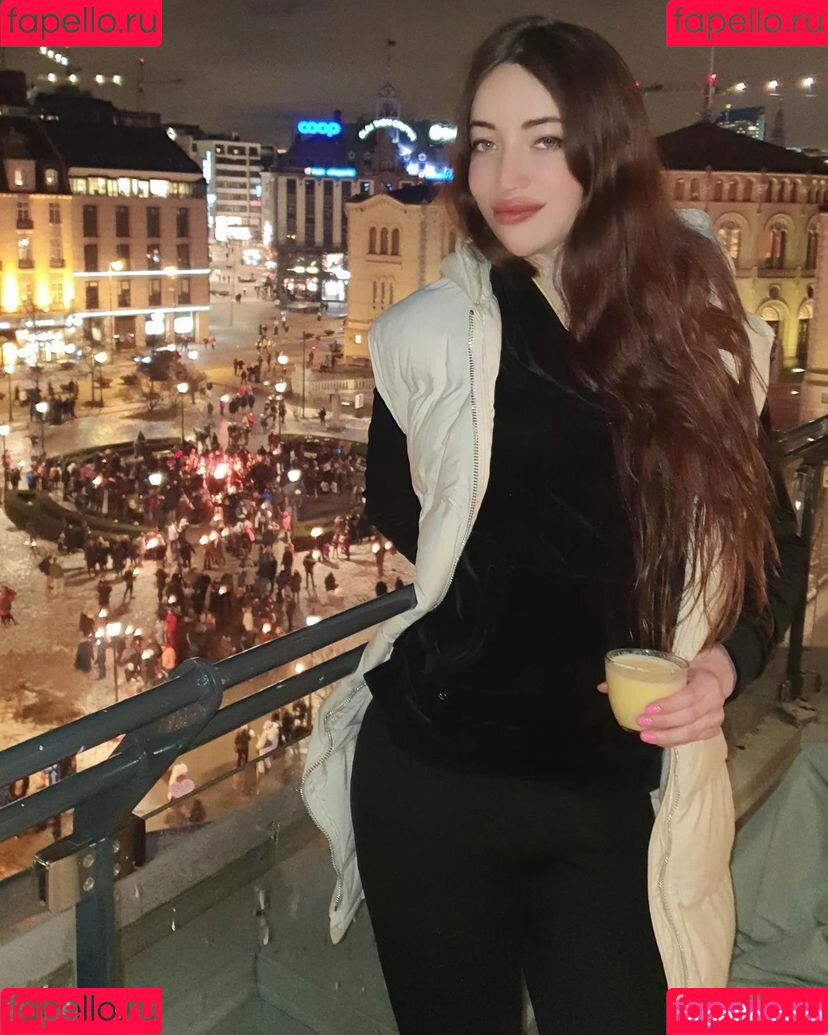 Sasha De Sade Onlyfans Photo Gallery 