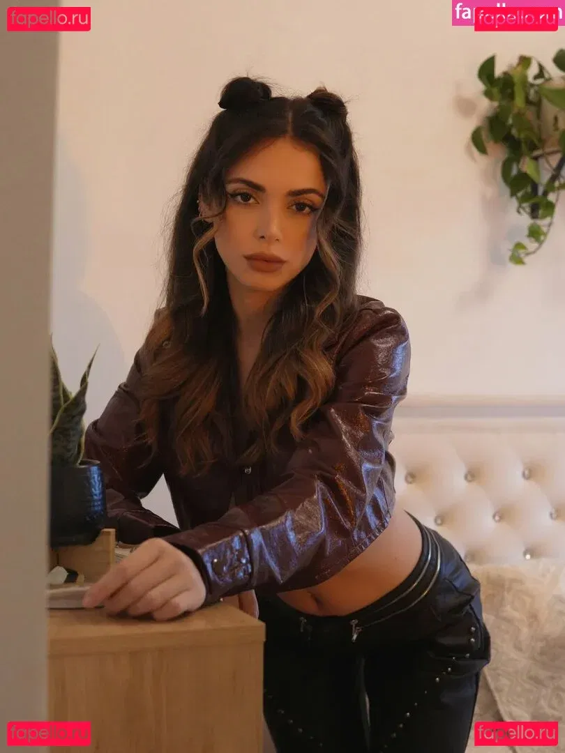 Cloe Greco Onlyfans Photo Gallery 