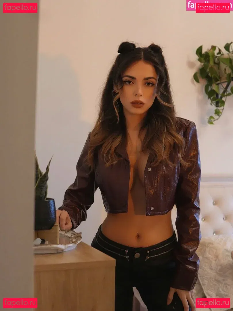 Cloe Greco Onlyfans Photo Gallery 