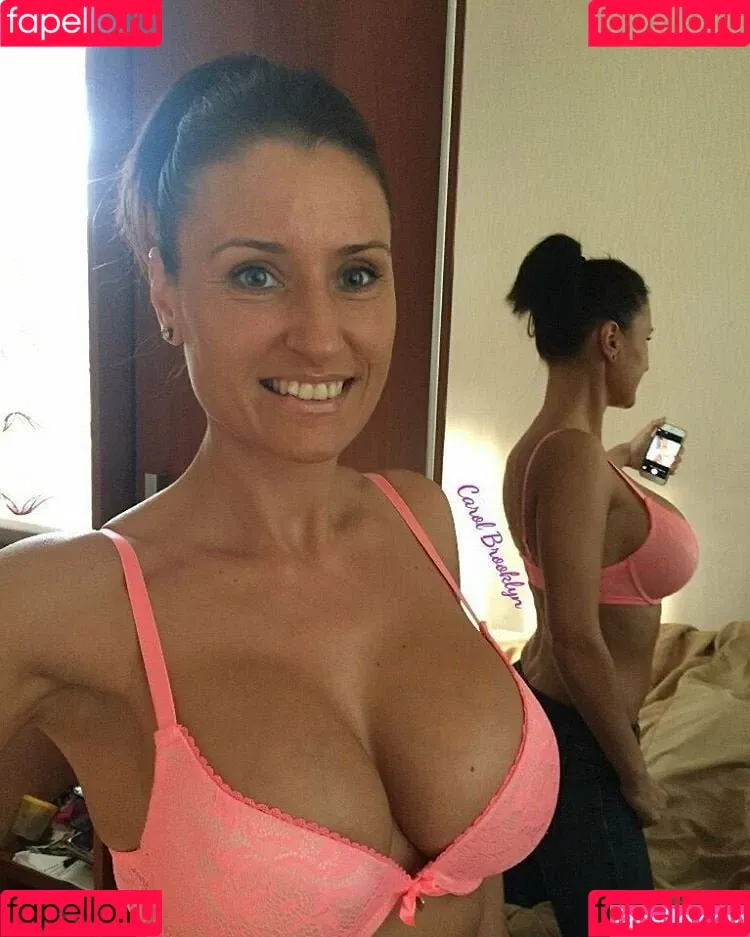 Carol Brooklyn Onlyfans Photo Gallery 