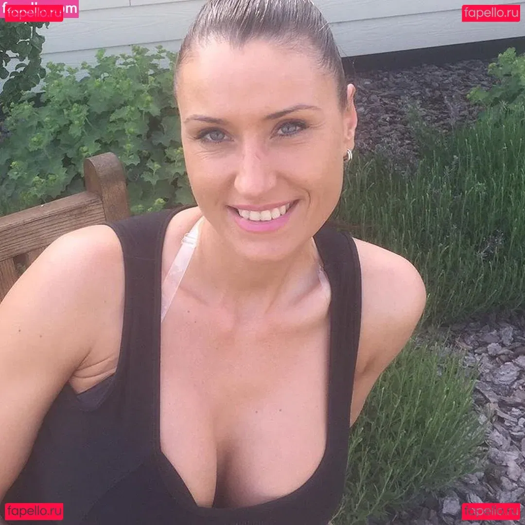 Carol Brooklyn Onlyfans Photo Gallery 