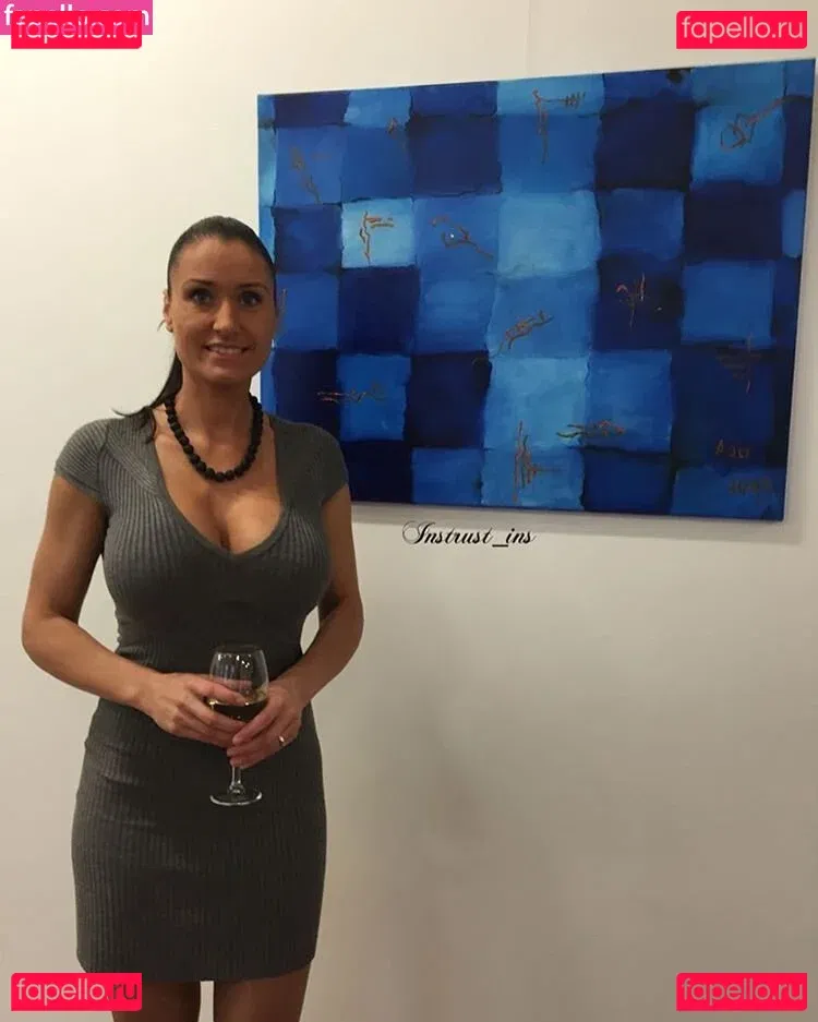 Carol Brooklyn Onlyfans Photo Gallery 