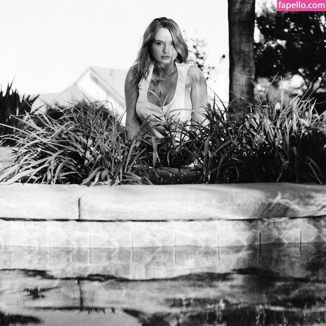 realzoieburgher - Onlyfans Photo Gallery 