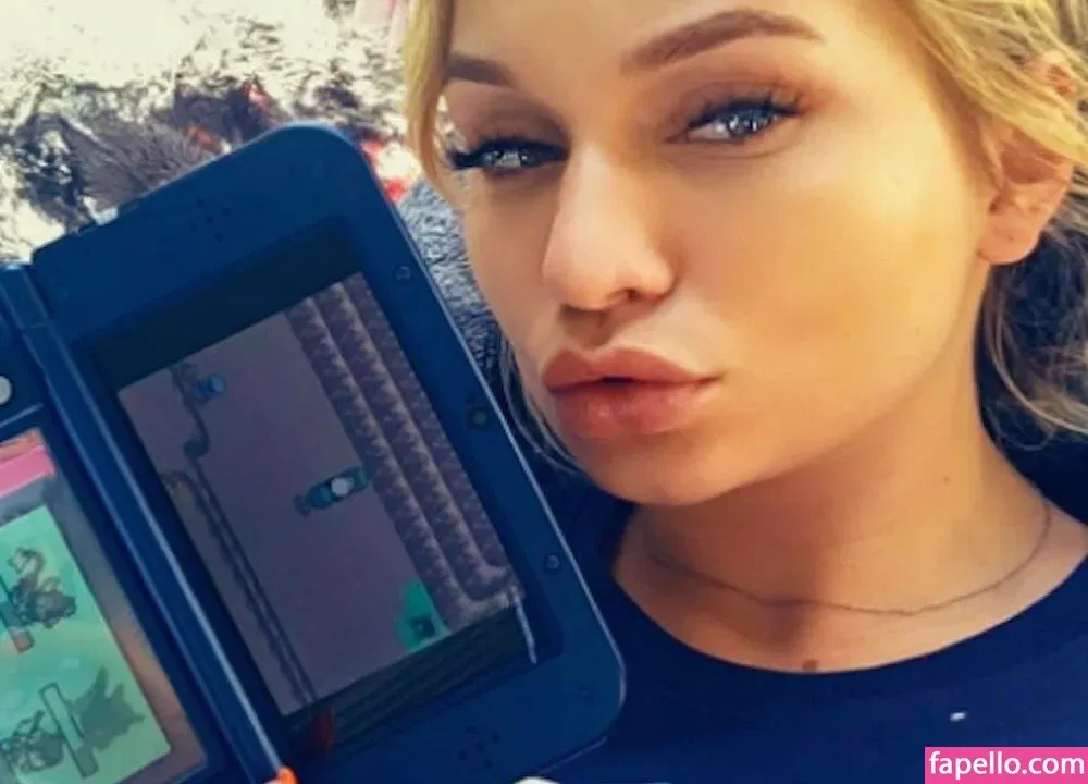 realzoieburgher - Onlyfans Photo Gallery 