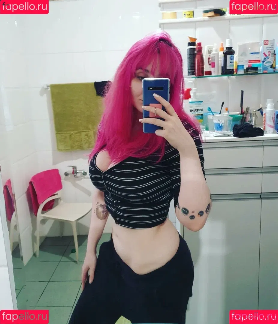 wzuia Onlyfans Photo Gallery 