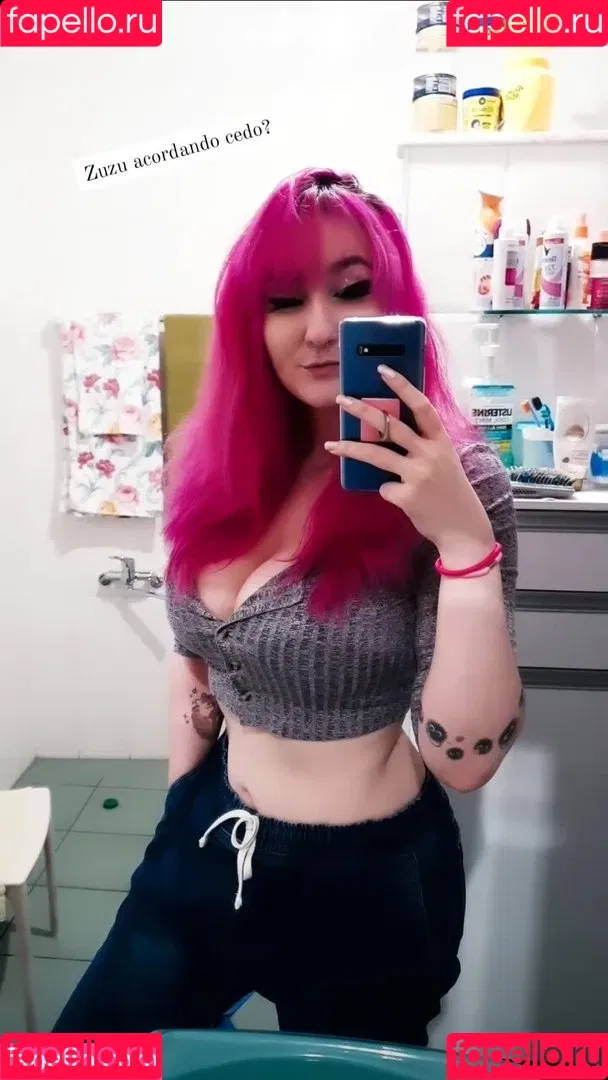 wzuia Onlyfans Photo Gallery 