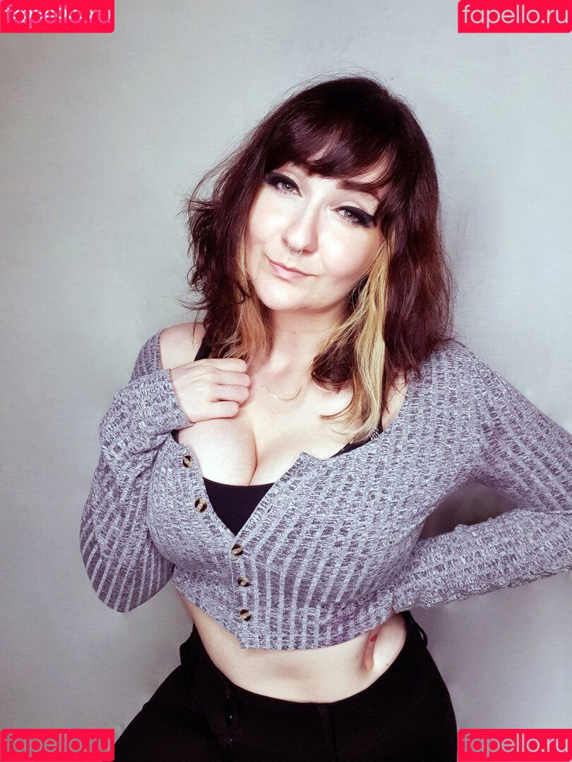 wzuia Onlyfans Photo Gallery 