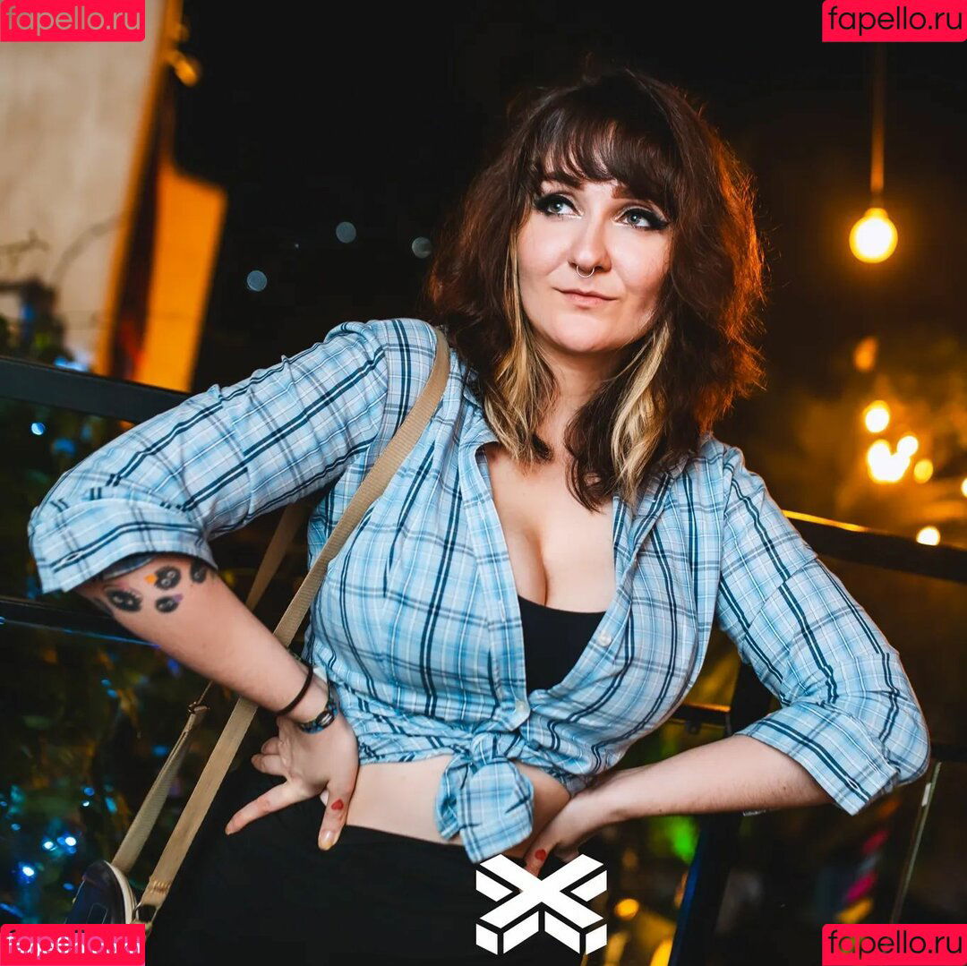 wzuia Onlyfans Photo Gallery 