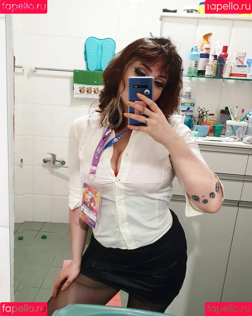 wzuia Onlyfans Photo Gallery 