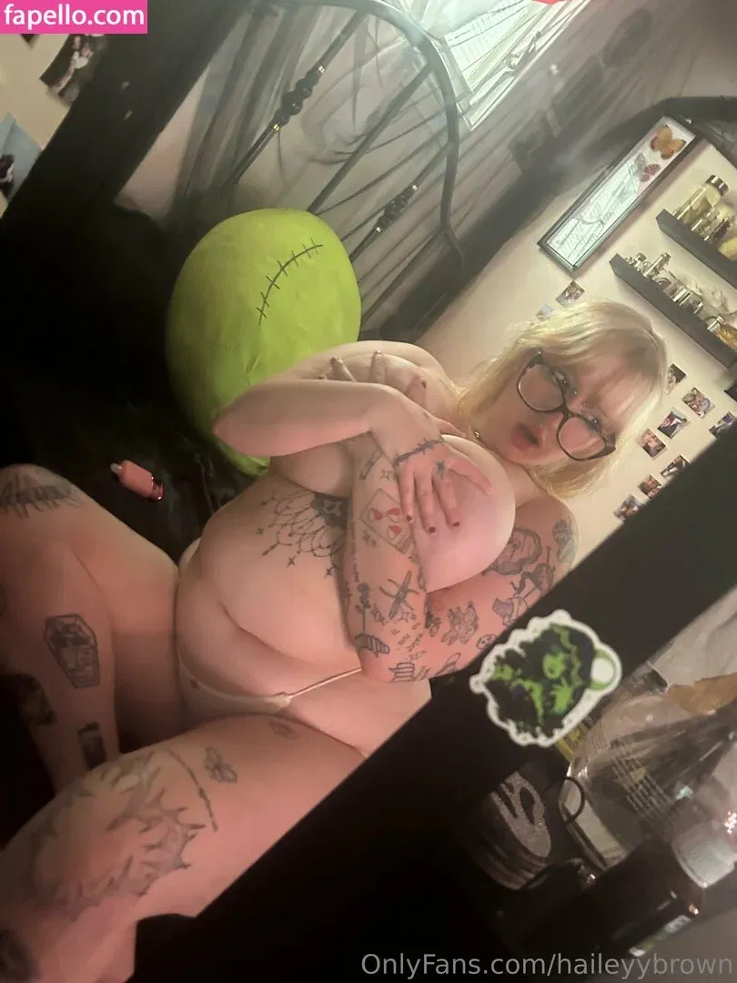 Haileyybrown Onlyfans Photo Gallery 