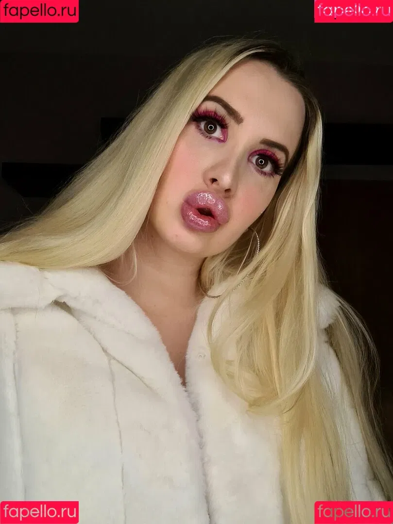 vivianroseofficial Onlyfans Photo Gallery 