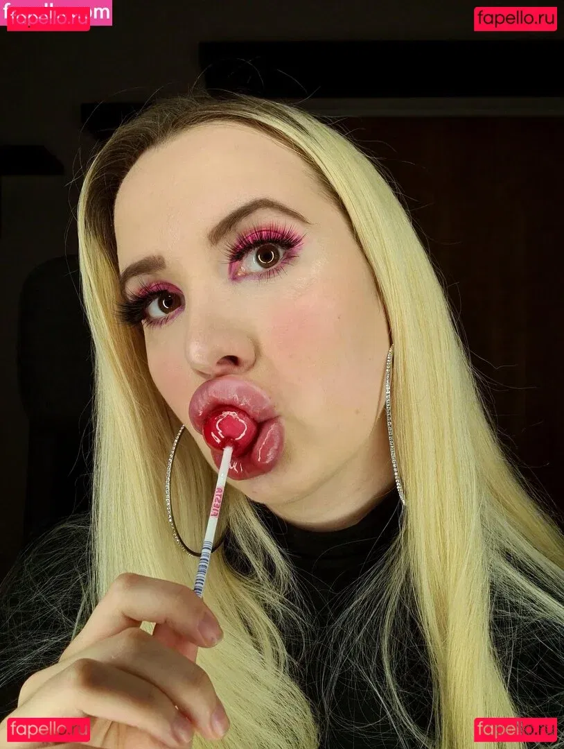 vivianroseofficial Onlyfans Photo Gallery 