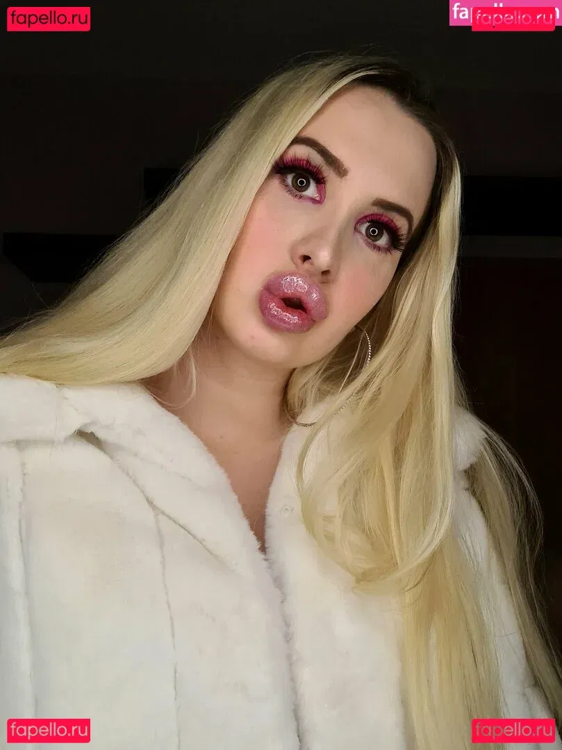 vivianroseofficial Onlyfans Photo Gallery 