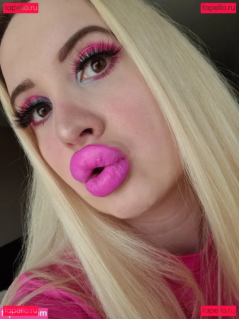 vivianroseofficial Onlyfans Photo Gallery 