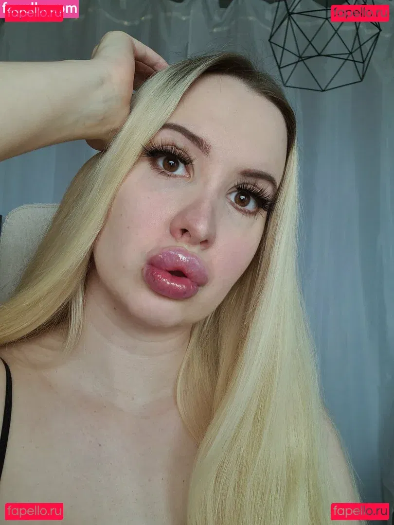 vivianroseofficial Onlyfans Photo Gallery 