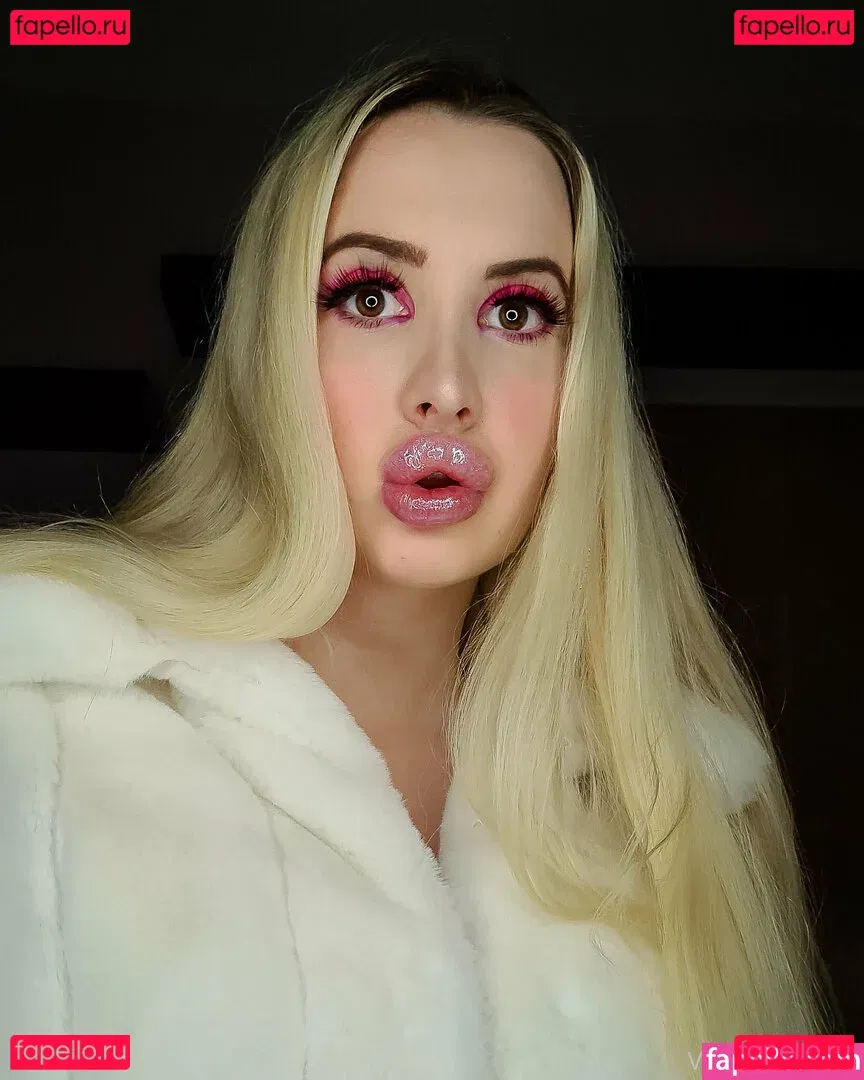 vivianroseofficial Onlyfans Photo Gallery 