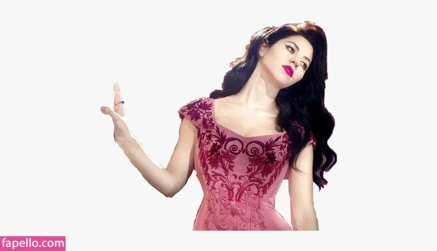 maaryam Onlyfans Photo Gallery 