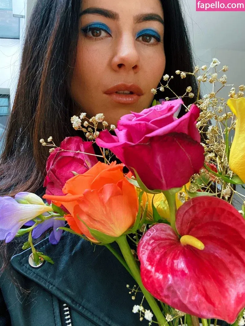 maaryam Onlyfans Photo Gallery 