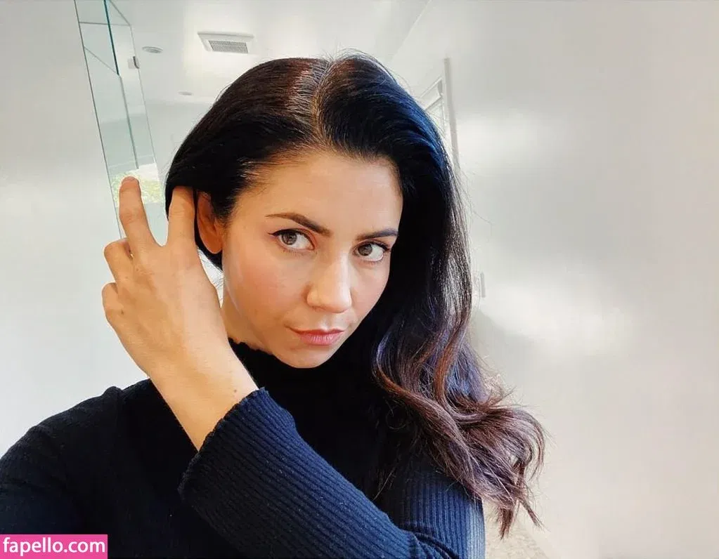 maaryam Onlyfans Photo Gallery 