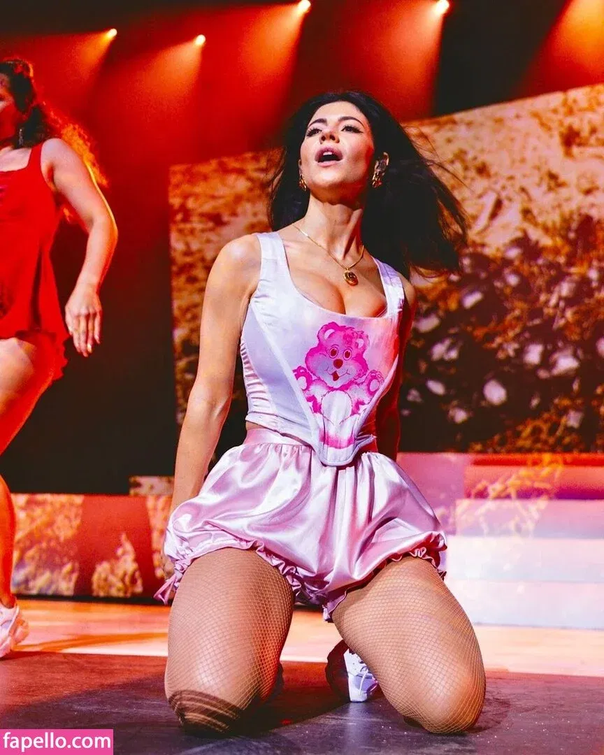 maaryam Onlyfans Photo Gallery 