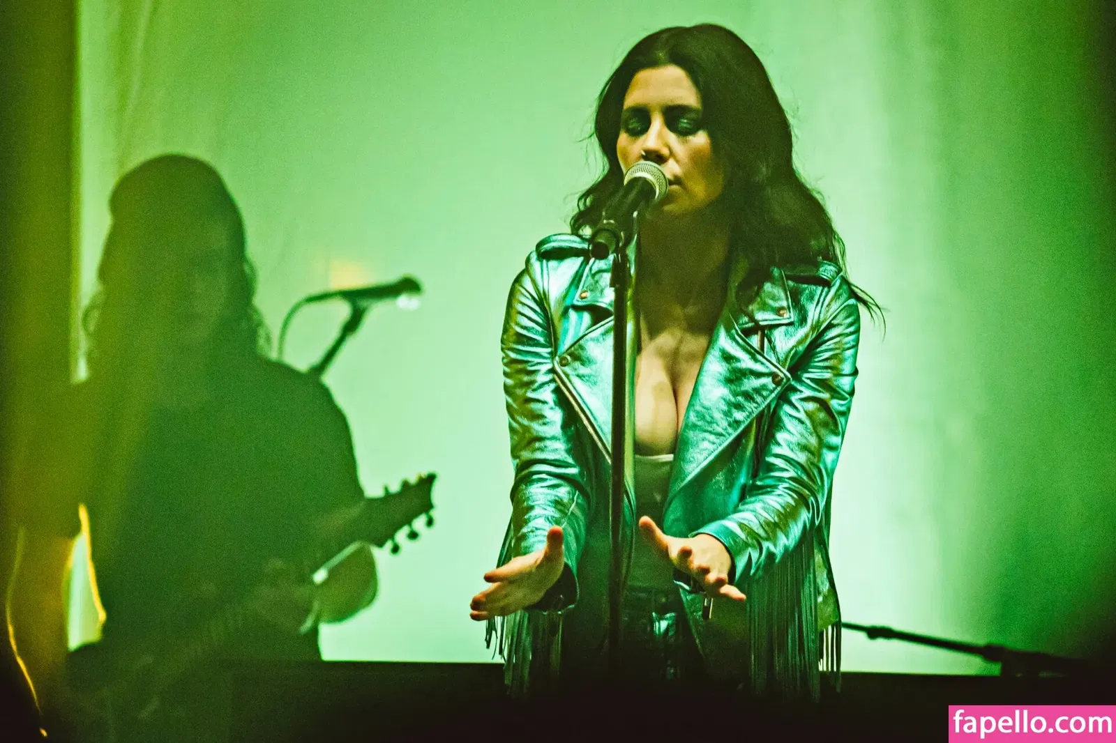 maaryam Onlyfans Photo Gallery 