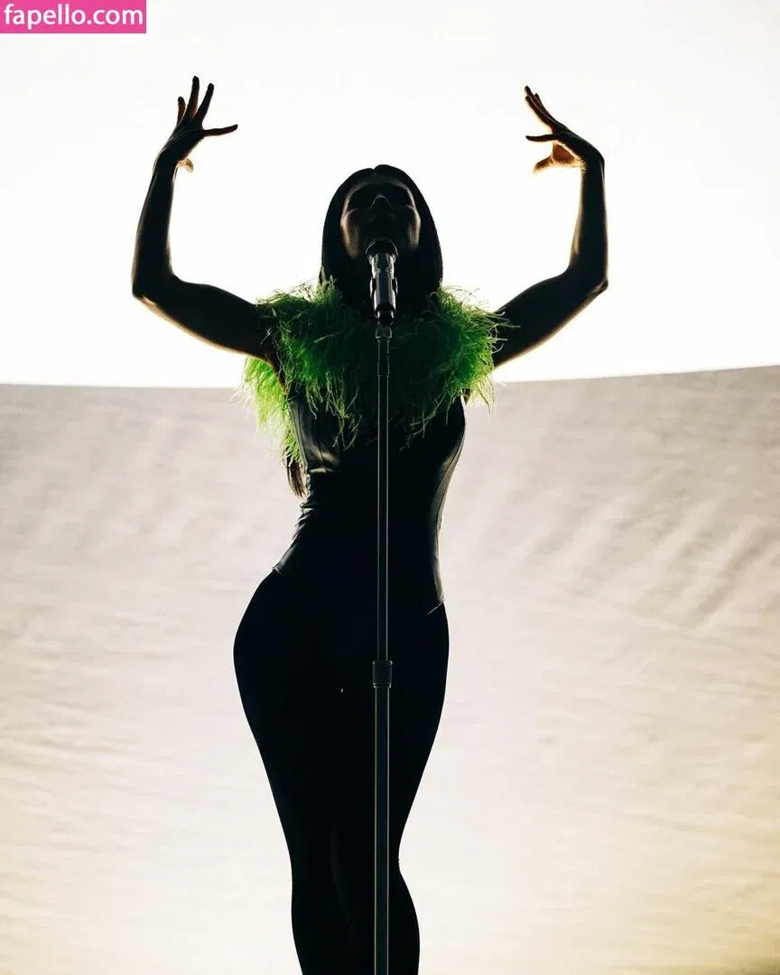 maaryam Onlyfans Photo Gallery 