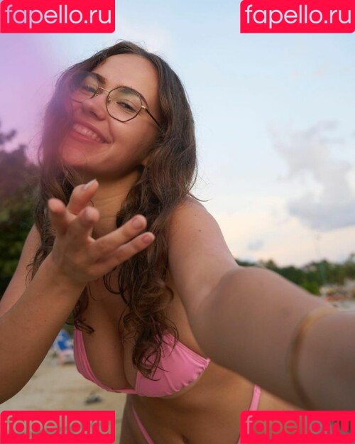 maaryam Onlyfans Photo Gallery 