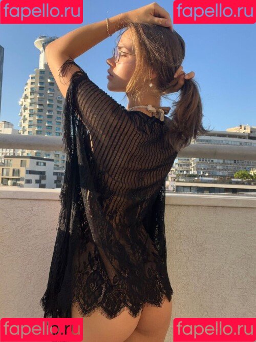 maaryam Onlyfans Photo Gallery 