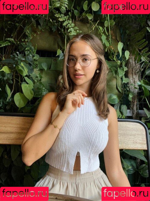 maaryam Onlyfans Photo Gallery 