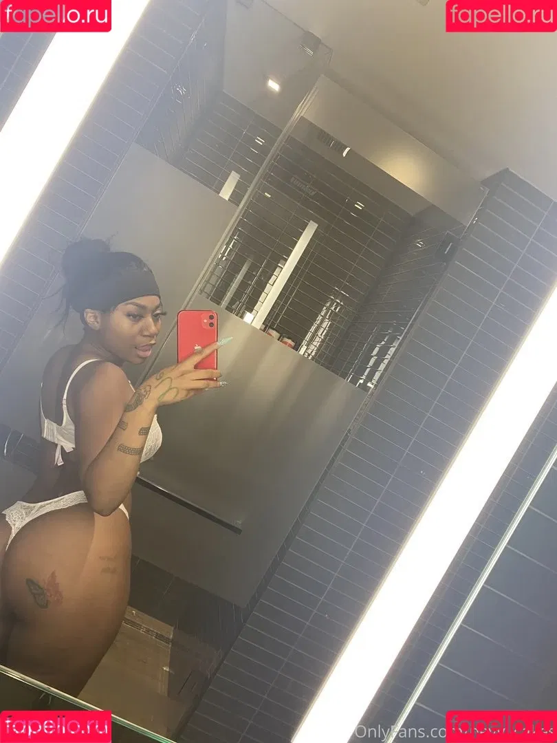 Nevvycakes Onlyfans Photo Gallery 