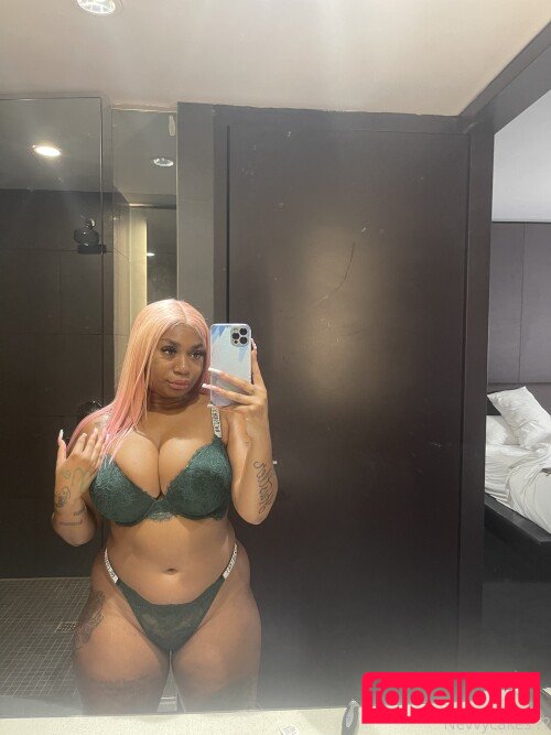 Nevvycakes Nude Onlyfans Photo 3