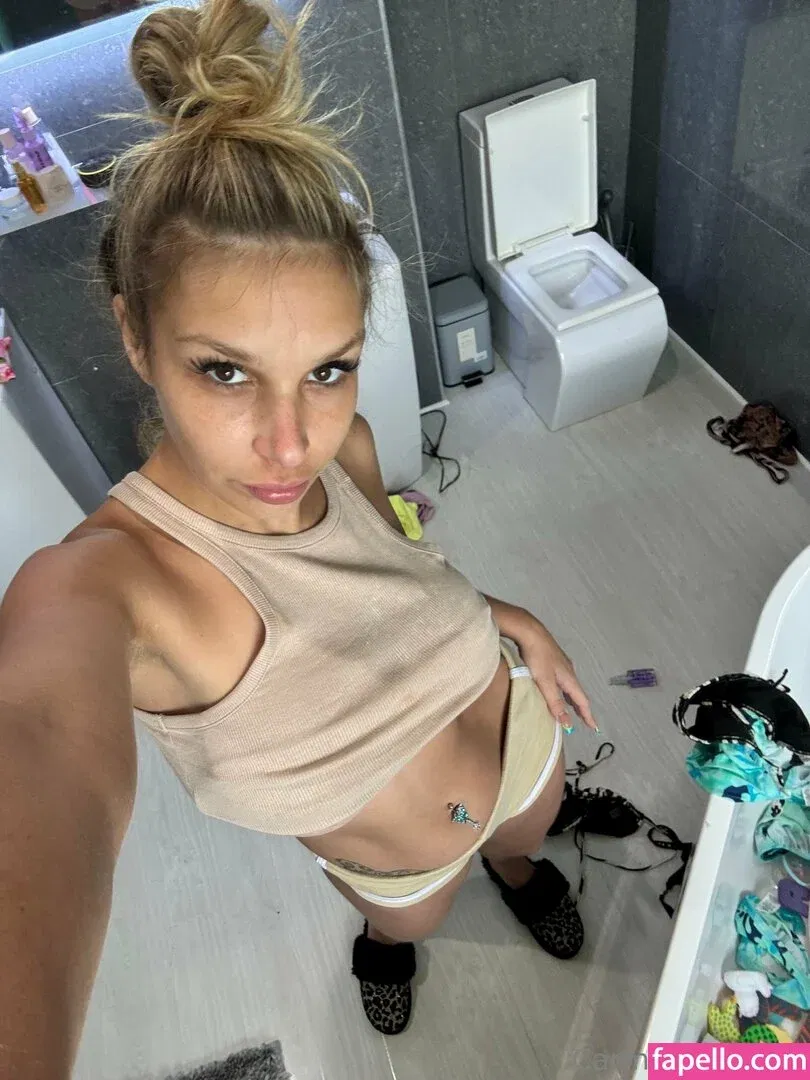 carmencalixxx Onlyfans Photo Gallery 